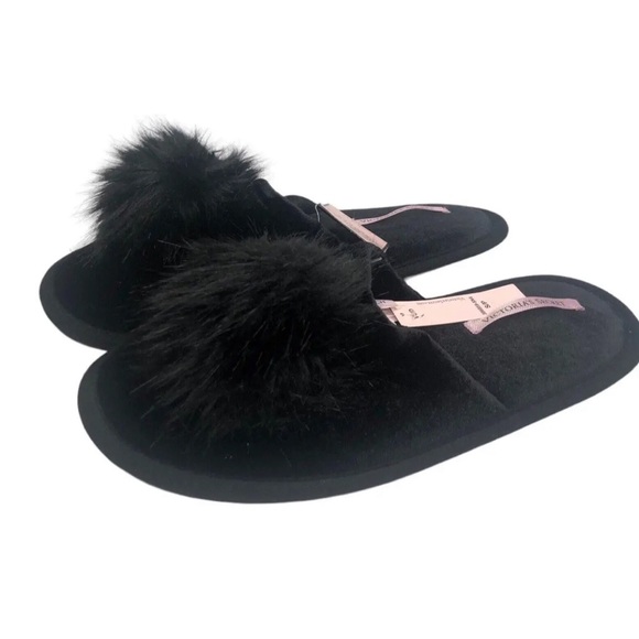 New Victoria’s Secret Pom Pom Slippers Small Soft Plush Black - Picture 10 of 10
